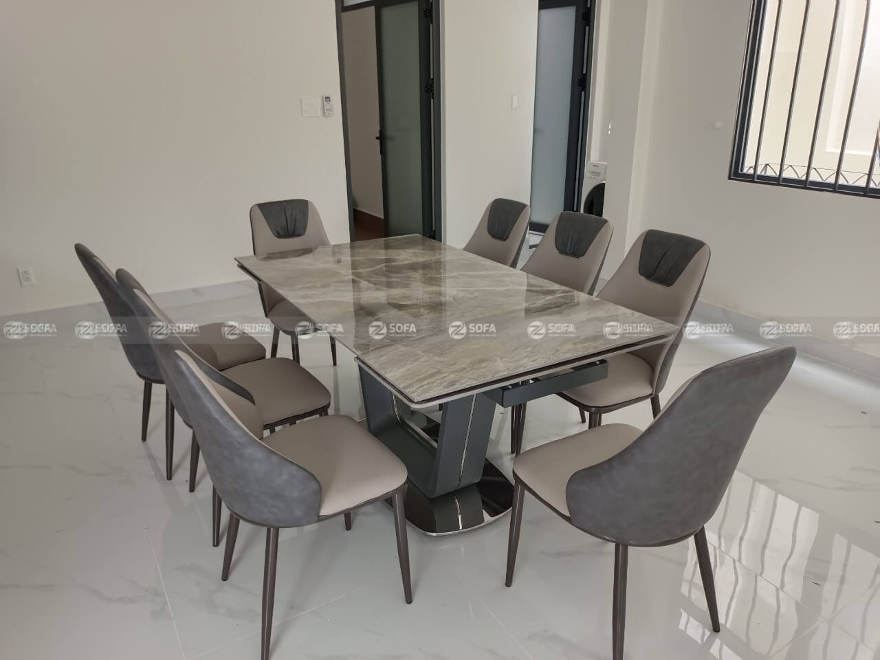 Chọn mua bộ bàn ghế ngồi ăn gia đình tốt