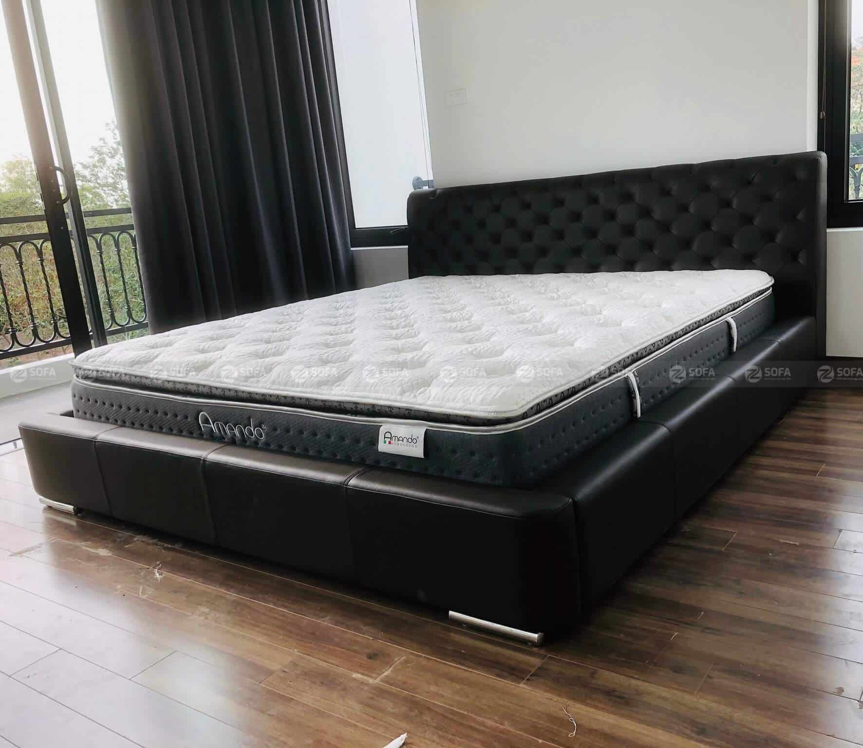 Tìm mua bộ giường ngủ kiểu lót nệm cho gia đình